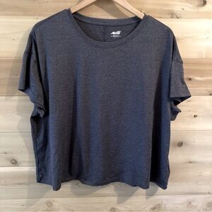Avia grey cropped short sleeve shirt